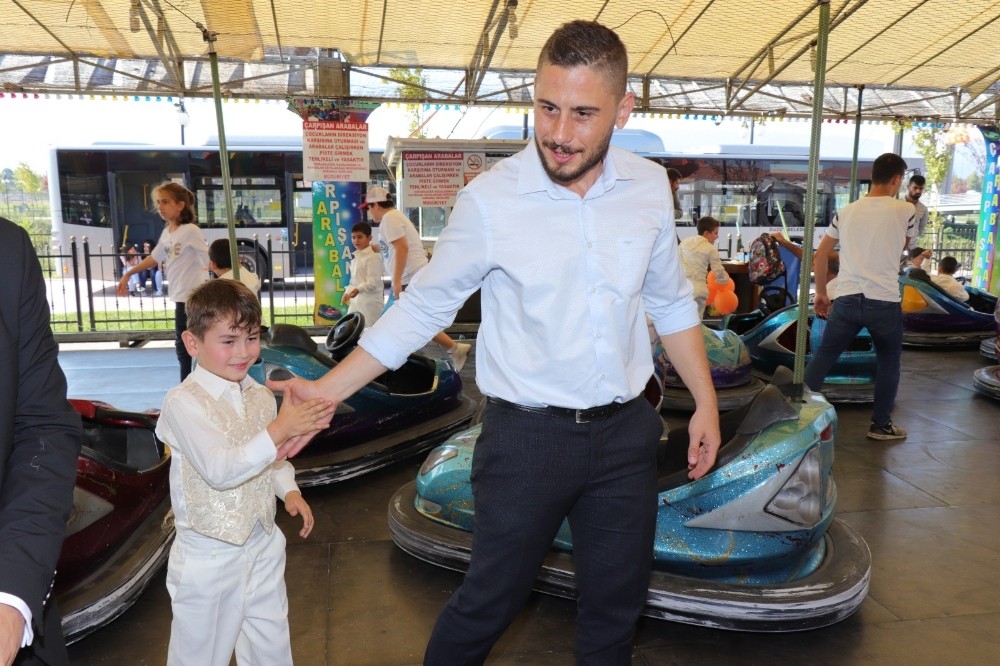 Erkekliğe ilk adımı attılar 