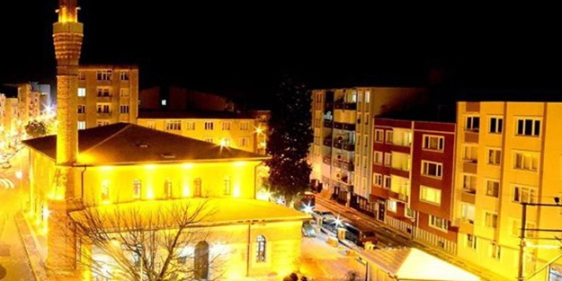 Erken okunan ezan şaşkınlığa neden oldu! Binlerce kişi orucunu açtı, Müftüden açıklama geldi