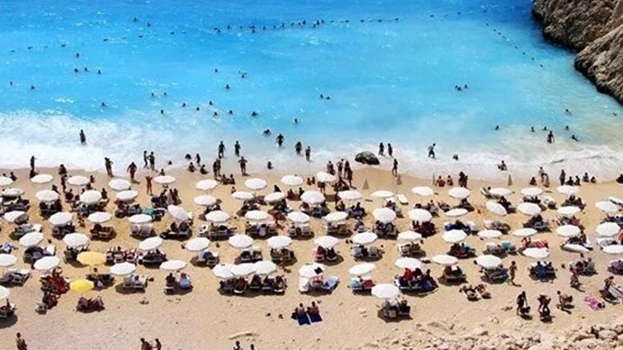  Erken rezervasyonlarda İngilizler, Almanların tercihi Antalya oldu!