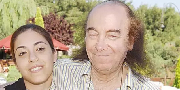 Erkin Koray'ın kızı babasının mezarını paylaştı! 'Sizin dualar kime gitti bilmiyorum'