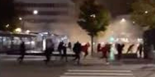 Ermeni eylemcileri protesto eden Türklere polis müdahale etti