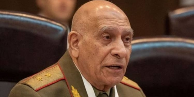 Ermeni ordusunu kuran korgeneral Paşinyan'ı bombaladı: Azerbaycan Erivan'a doğru gidiyor