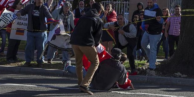 Ermenilerden Türk bayrağına alçak saldırı!