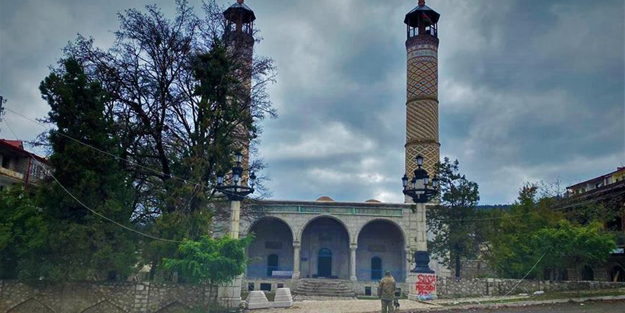 Dağlık Karabağ'ın kalbi Şuşa'da ilk cuma namazı kılındı