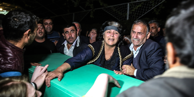 Ermenistan 'yine' vurmasın diye gece defnedildiler!