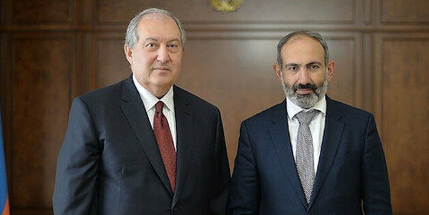 Ermenistan'da sular durulmuyor! Sarkisyan'ı suçladılar