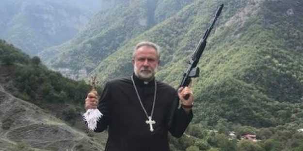 Ermenistan'dan papaz provokasyonu