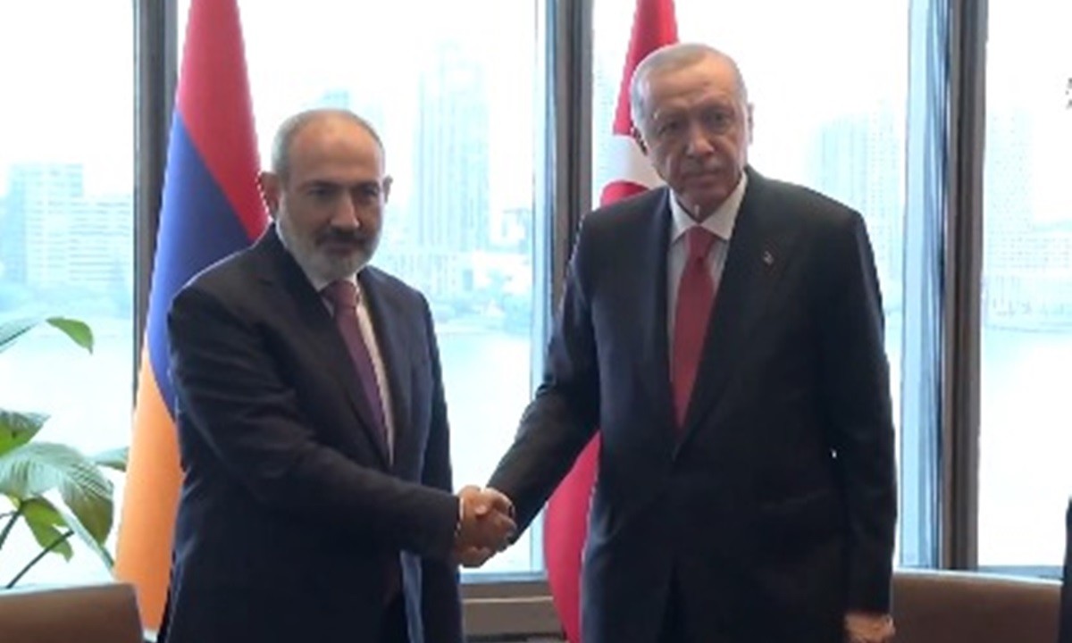 Ermenistan’ın Başbakanı Erdoğan’la görüşmeye geldi