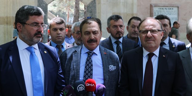 Eroğlu: Alenen çalmışlar