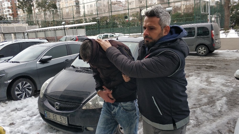 Eroin ve kokain ile yakalandılar 