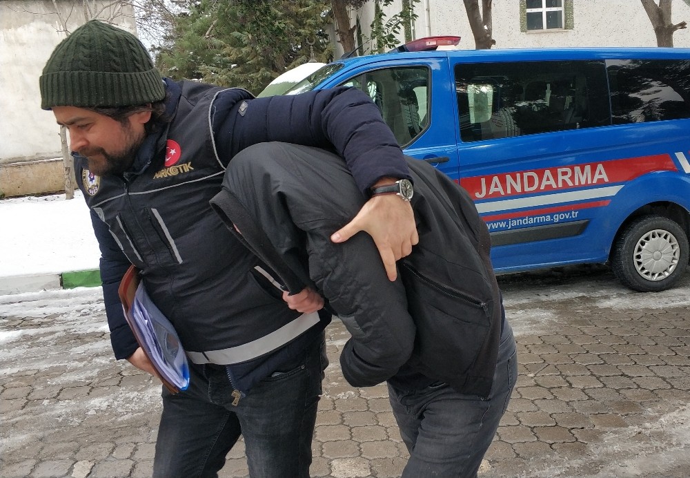 Eroin ve kokain ile yakalandılar 