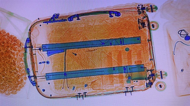 Eroinle uçağa binmek isterken enselendiler