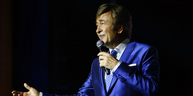 Erol Evgin seçmenleri aşağıladı