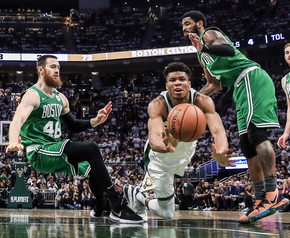 Ersan’lı Milwaukee seriyi 1-1’e taşıdı 