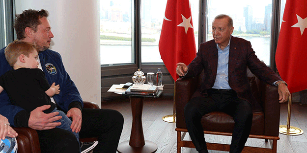 Ersoy Dede yorumladı! 'Ali Koç'un Elini Cebine Atması mı Elon Musk'ın Kucağındaki Oğlu mu?'