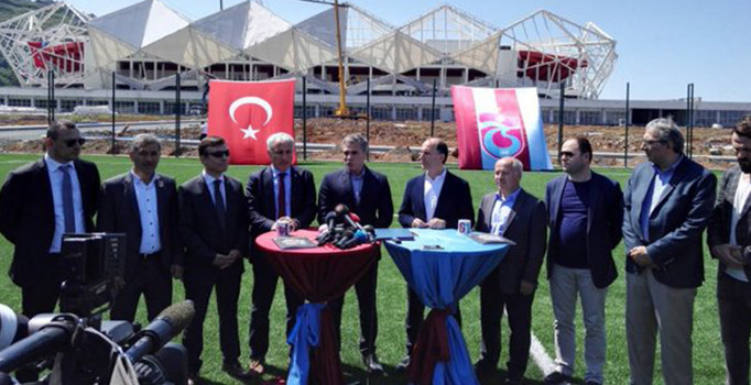 Ersun Yanal Akyazı'da anlaştı