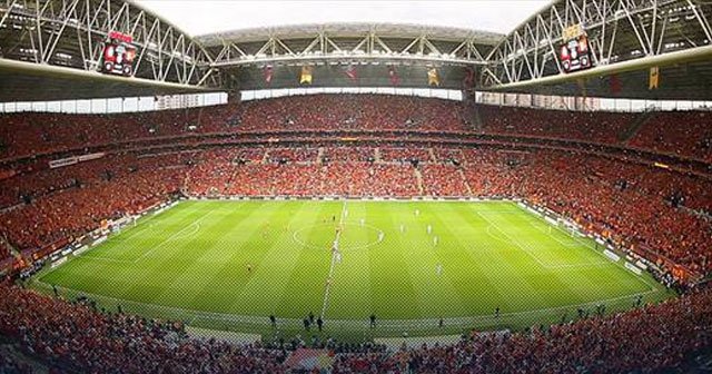 Ertelenen derbi gündüz mü oynatılacak?