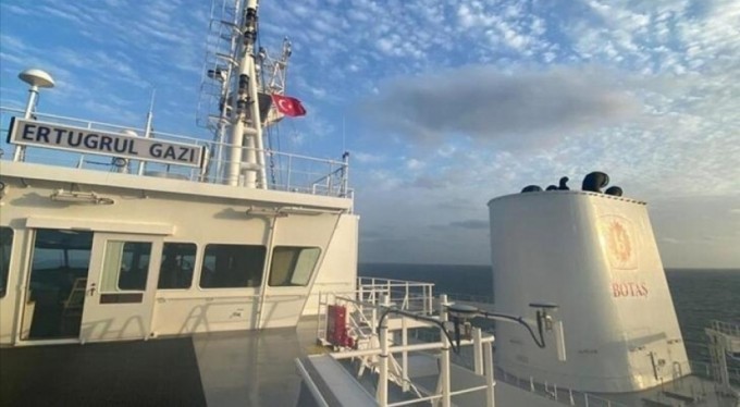 “Ertuğrul Gazi”ye Türk bayrağı çekildi