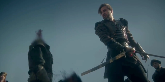 Ertuğrul hainin kellesini uçurdu - VİDEO