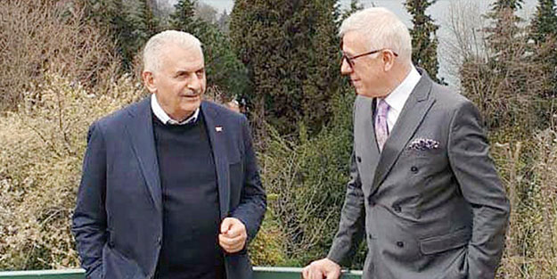 Ertuğrul Özkök, Binali Yıldırım röportajını eline yüzüne bulaştırdı! Açıklama yapmak zorunda kaldılar