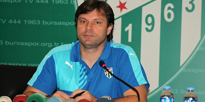 Sağlam gözyaşlarını tutamadı!