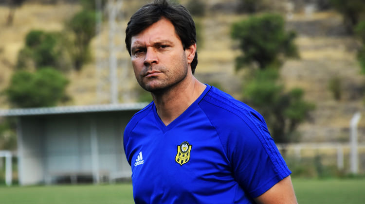 Traktör Sazi'de Ertuğrul Sağlam'ın yerine Toshack geldi!