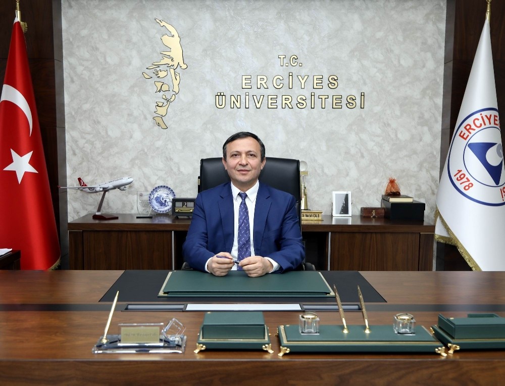 ERÜ Aşı Geliştirme Merkezi Araştırmacıları, COVID-19 virüsünü hücre kültüründe izole etmeyi başardı 