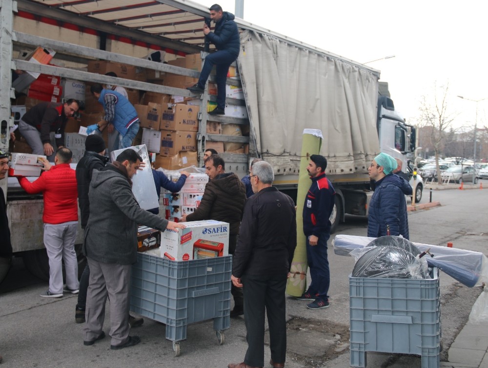ERÜ’den Elazığ’a yardım eli 