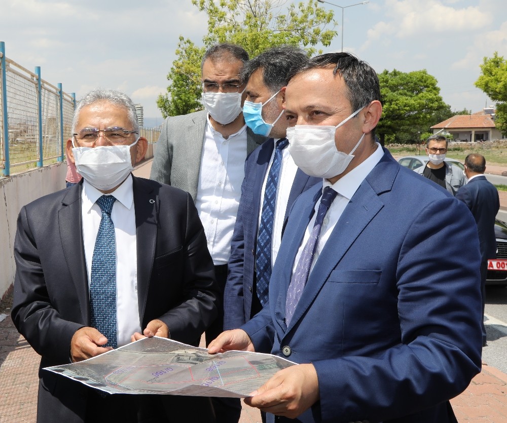 ERÜ’ye Yapılacak Yurt Arsası Yerinde İncelendi 