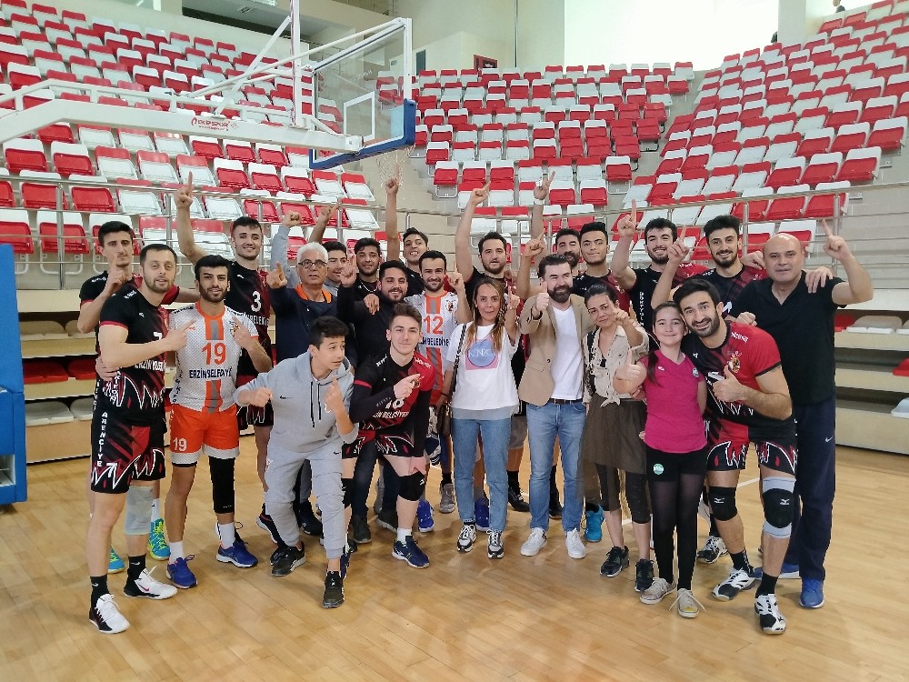 Erzin Yeşilkent Spor Voleybol Takımı 1. Lig’de 