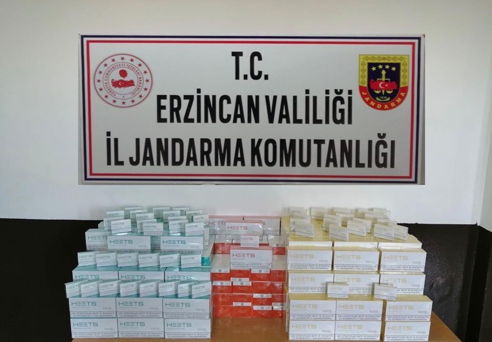 Erzincan’da 2500 paket kaçak elektronik sigara kartuşu ele geçirildi 