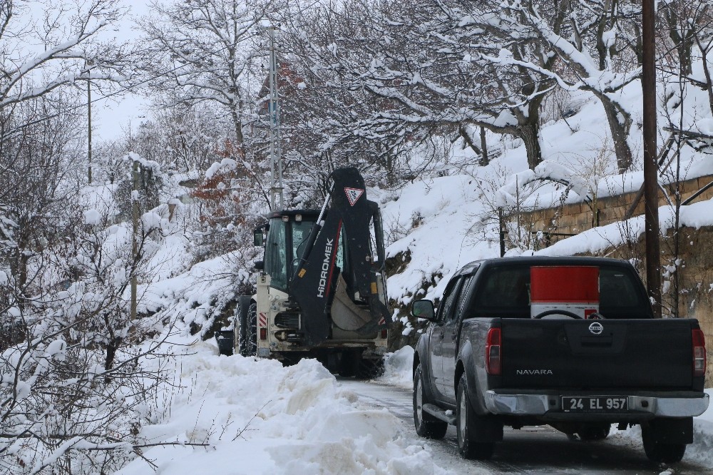 Erzincan’da 278 köy yolu ulaşıma kapandı 