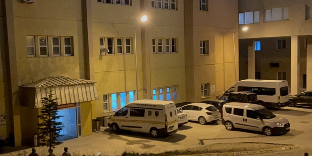 Erzincan'da 3. kattaki balkondan düşen çocuk hayatını kaybetti