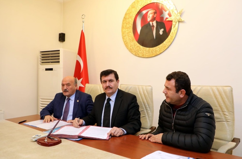 Erzincan’da 50 çiftçiye yüzde 75 hibeli sera projesi için imzalar atıldı 
