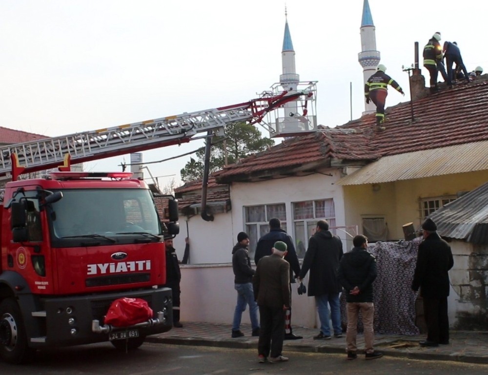 Erzincan’da baca yangını korkuttu 