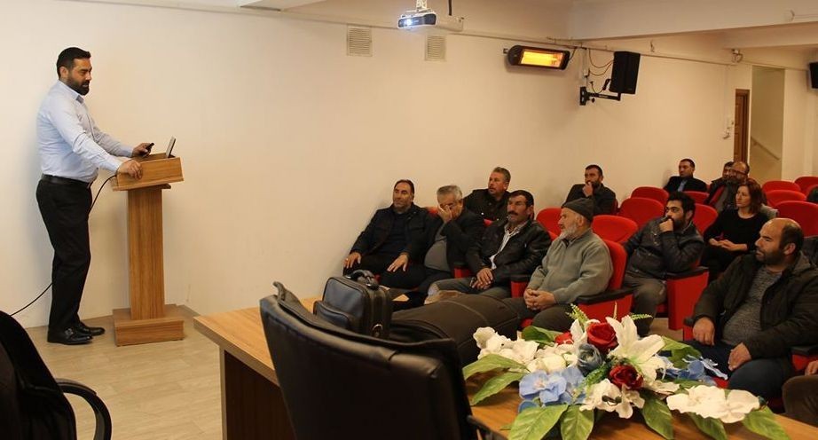 Erzincan’da besiciler buzağı ishalleri ve korunma yolları hususunda bilgilendirildi 