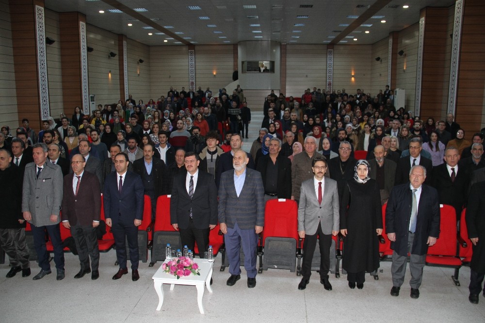 Erzincan’da “Bürokrat Kürsüsü Şiir Şöleni” programı düzenlendi 
