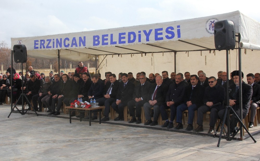 Erzincan’da deprem şehitleri anıldı 