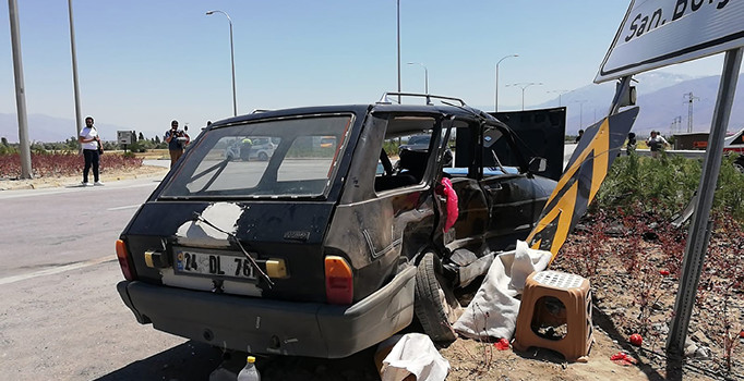 Erzincan’da iki araç çarpıştı: 4 kişi yaralı