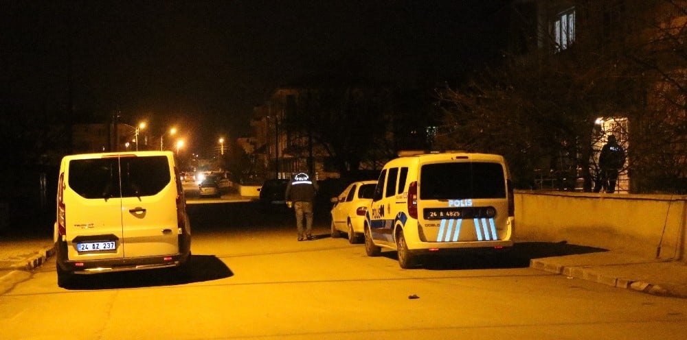 Erzincan’da kadınların bıçaklı kavgası kanlı bitti: 3 yaralı 