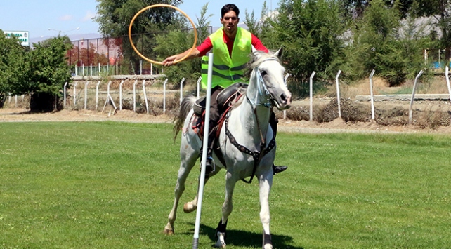 Erzincan'da kurban yakalama timine at, ATV ve drone takviyesi