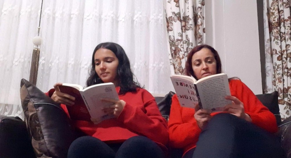 Erzincan’da öğrenci ve veliler televizyonları kapatıp kitap okuyor 
