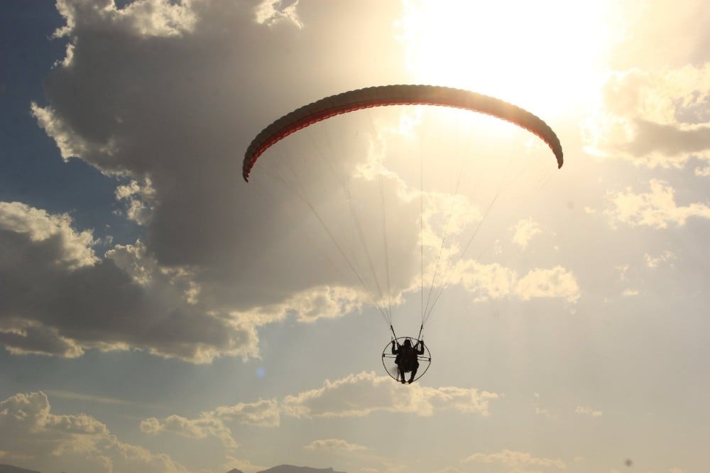 Erzincan’da paratrike uçuşlarına ilgi artıyor 