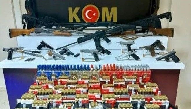 Erzincan'da Silah Operasyonu: Çok Sayıda Silah Ele Geçirildi