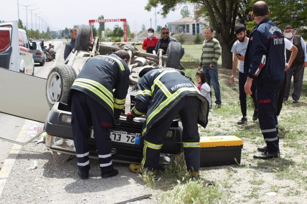 Erzincan’da trafik kazası: 5 yaralı 