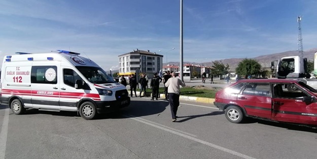 Erzincan’da trafik kazası: Yaralılar var