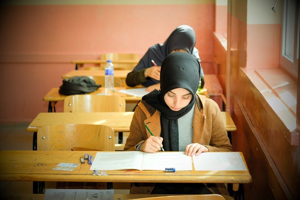 Erzincan’da üniversite öğrencileri umreye gidebilmek için ter döktü 