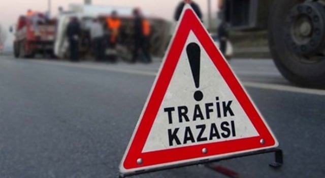 Erzincan'da yolcu otobüsü devrildi: 30 kişi yaralı