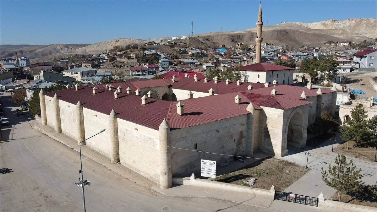 Erzincan’daki Mama Hatun Külliyesi restore edildi