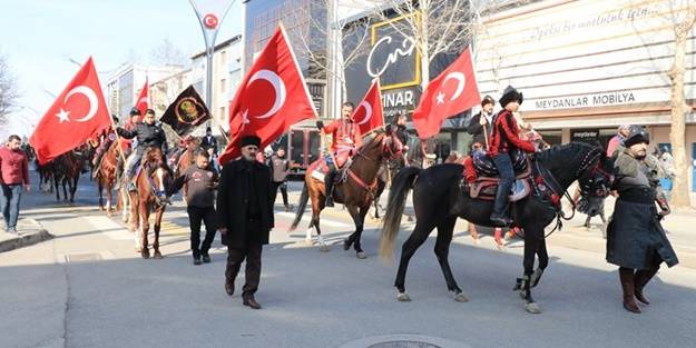 Erzincan'ın düşman işgalinden kurtuluşu muhteşem bir törenle kutlandı